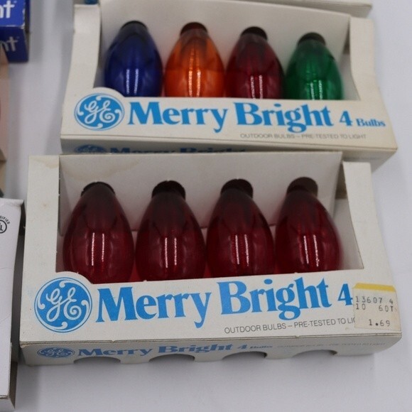Lot of 14 C9 Christmas Light Bulbs Red, Green, Blue, White — Opaque & Transparen - Picture 8 of 13